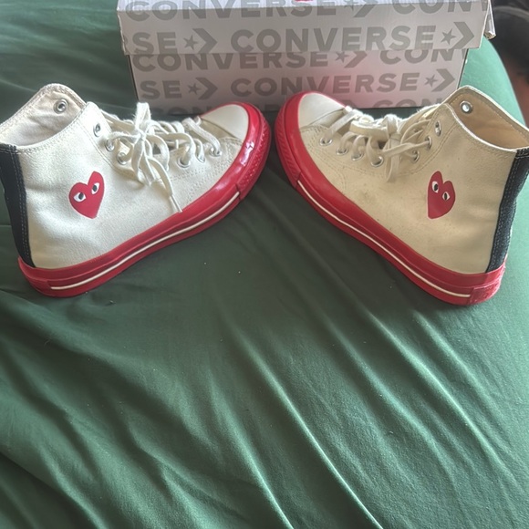 Converse x Comme des Garçons Red and Cream Sneakers - Picture 4 of 7